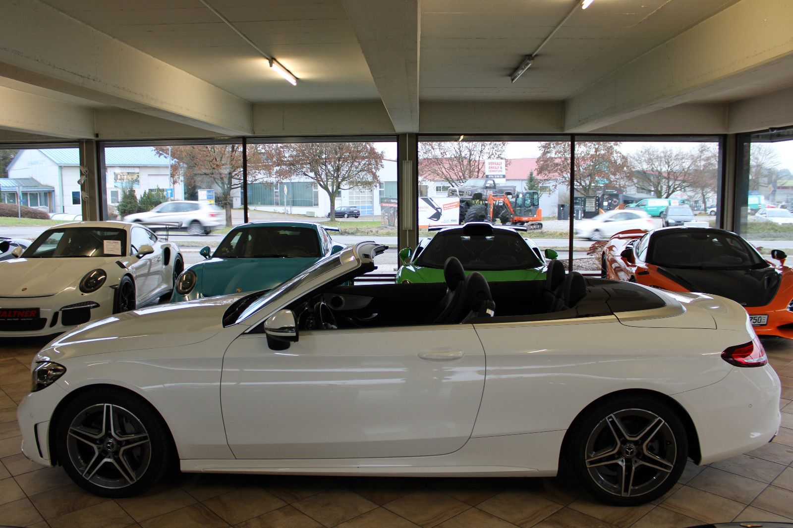 Mercedes-Benz C 300 C 300 Cabrio *AMG-Paket+Neuzustand+Voll*