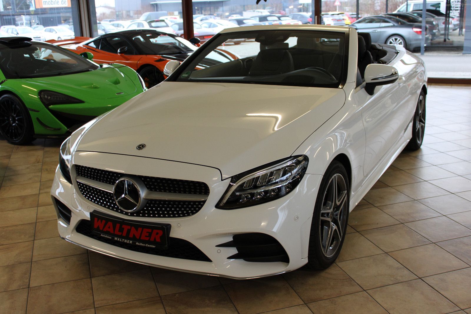 Mercedes-Benz C 300 C 300 Cabrio *AMG-Paket+Neuzustand+Voll*