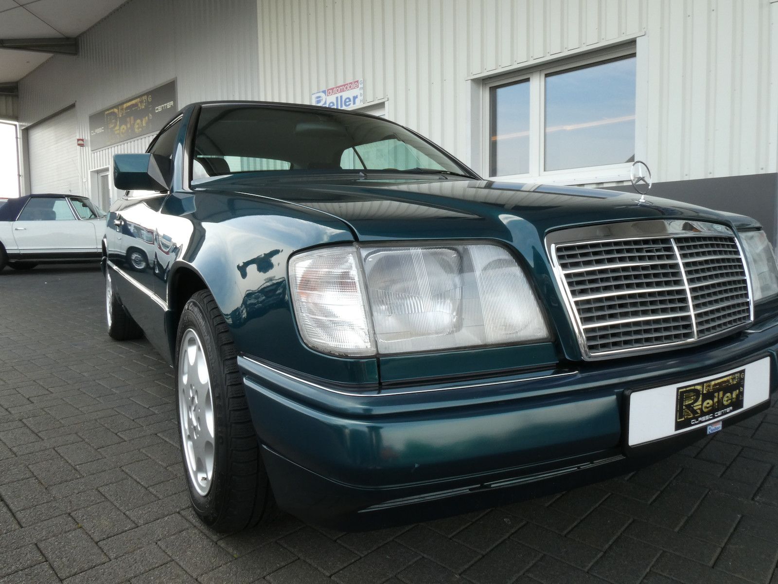 Mercedes-Benz E 220 E 220 (W124) Cabriolet, deutsche Erstauslieferun