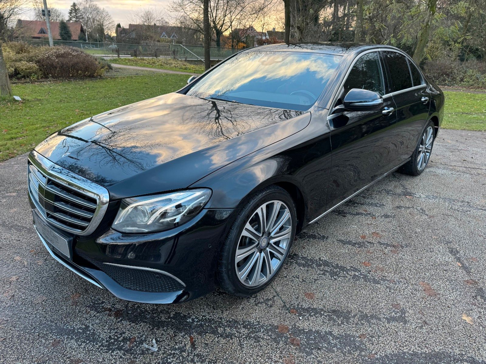 Mercedes-Benz E 350 E 350 d EXCLUSIVE | SPURHALTE ASSISTENT