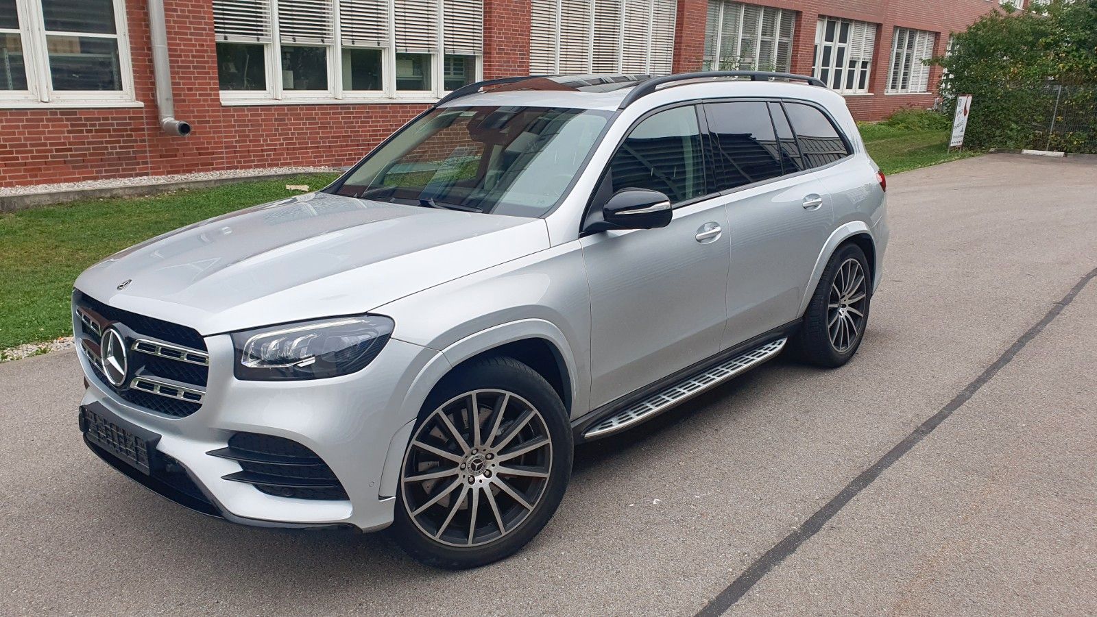 Mercedes-Benz GLS 350 GLS 350d 4Matic AMG 22 Zoll Panorama 7 Sitze