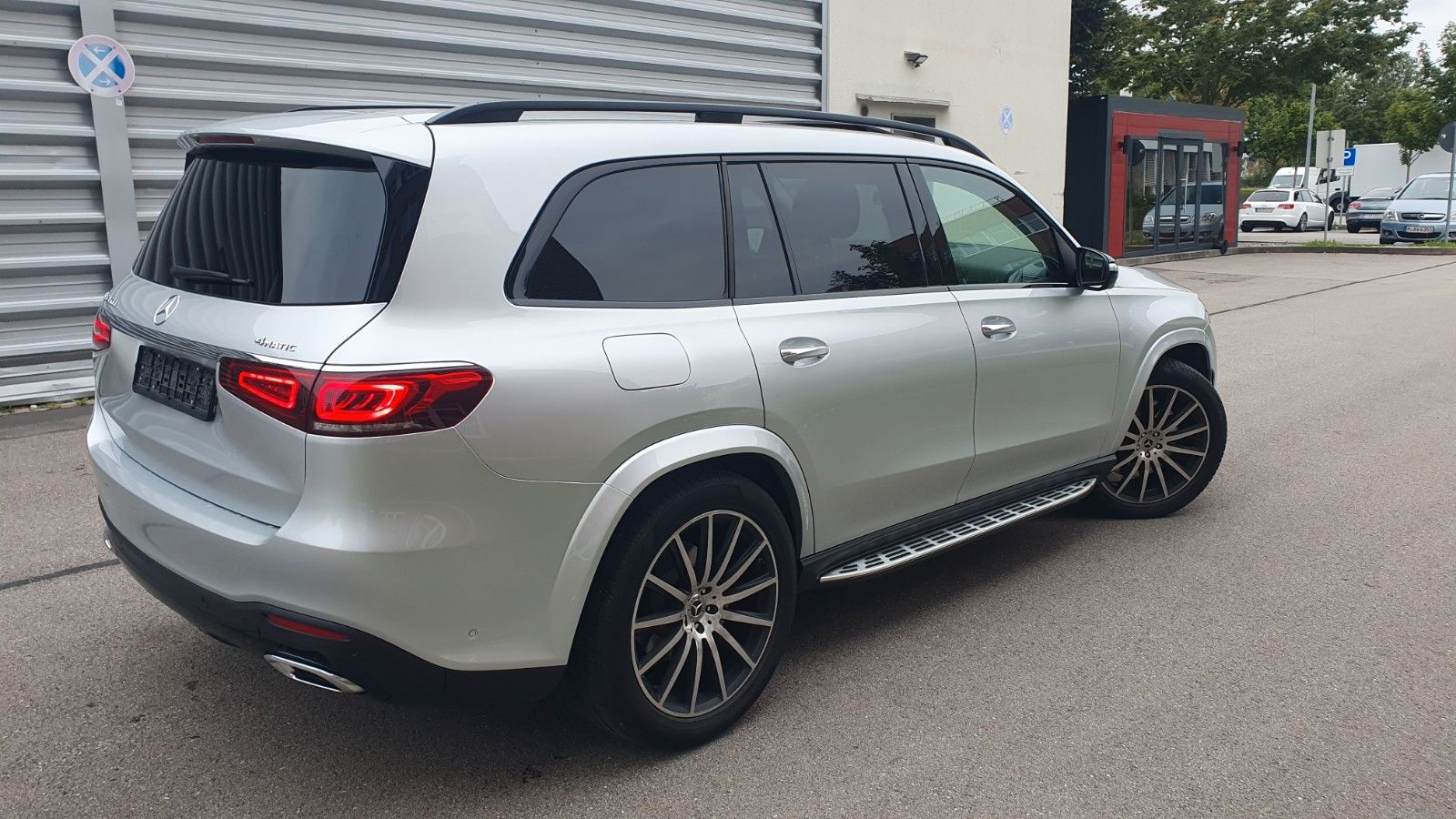 Mercedes-Benz GLS 350 GLS 350d 4Matic AMG 22 Zoll Panorama 7 Sitze