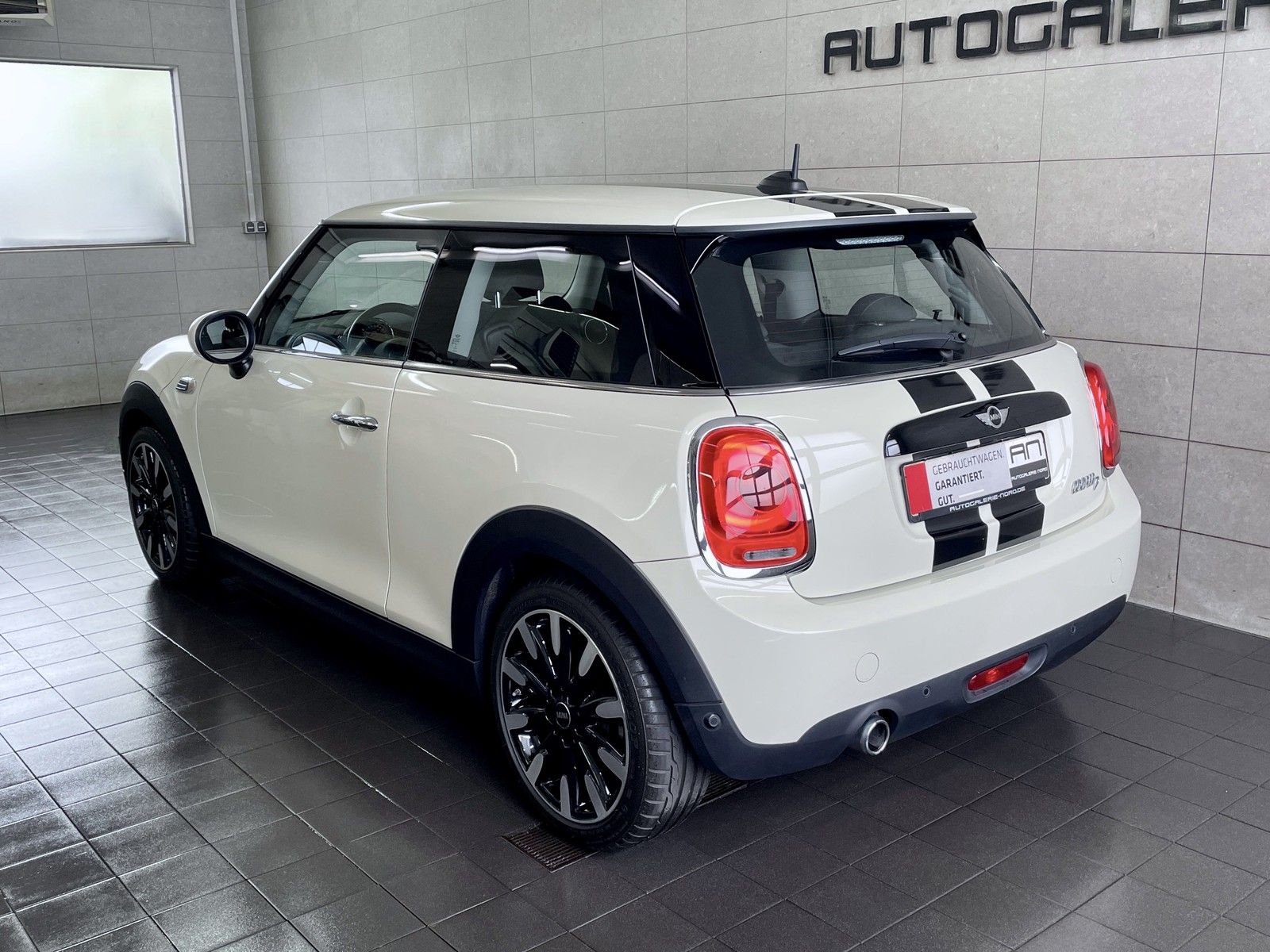 MINI Andere Mini Cooper D Aut. Navi+LED-SW+Leder+Sportsitze