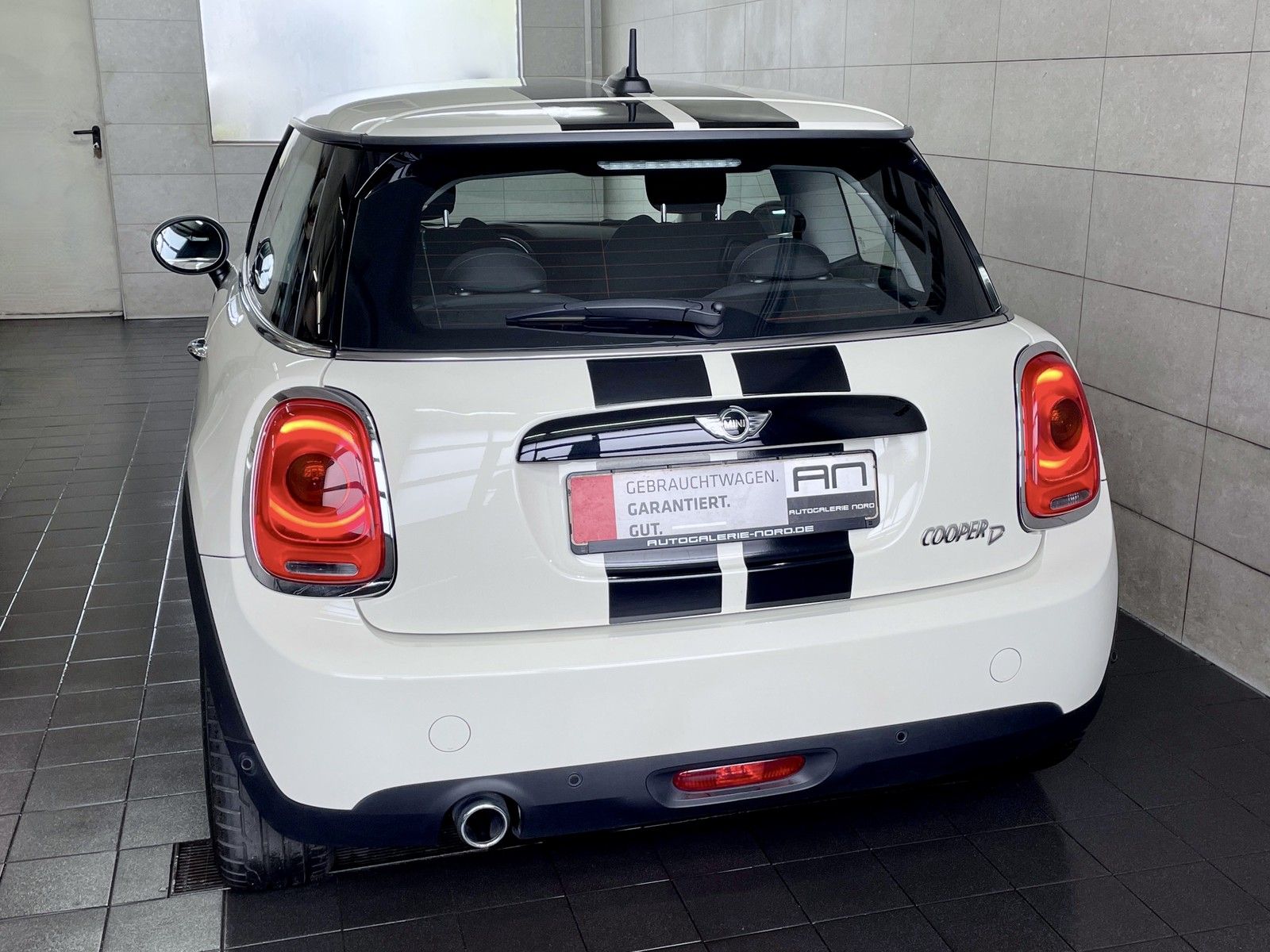 MINI Andere Mini Cooper D Aut. Navi+LED-SW+Leder+Sportsitze