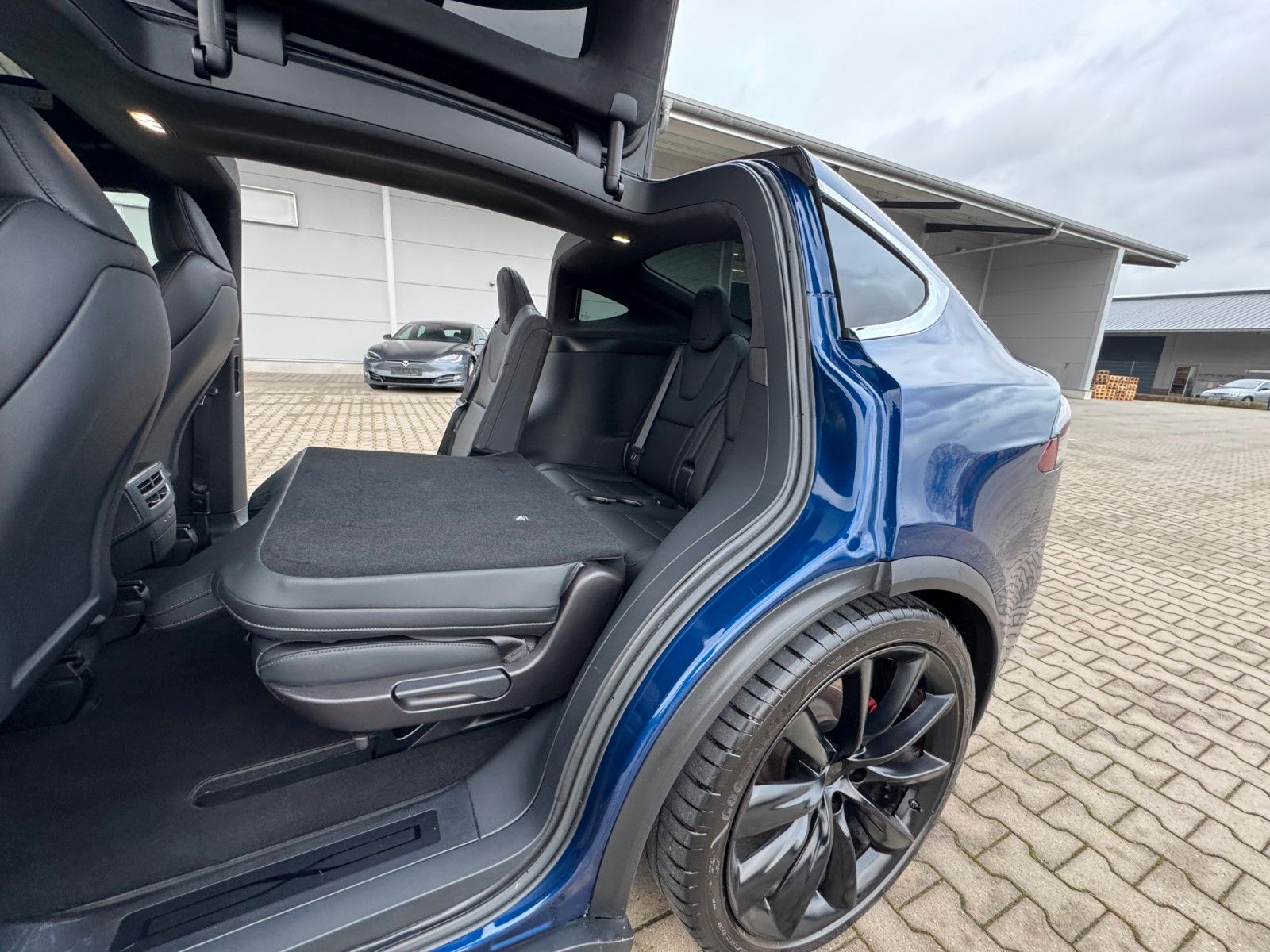 Tesla Model X MODEL X RAVEN PERFORMANCE | 7 SEATER | CCS | 22