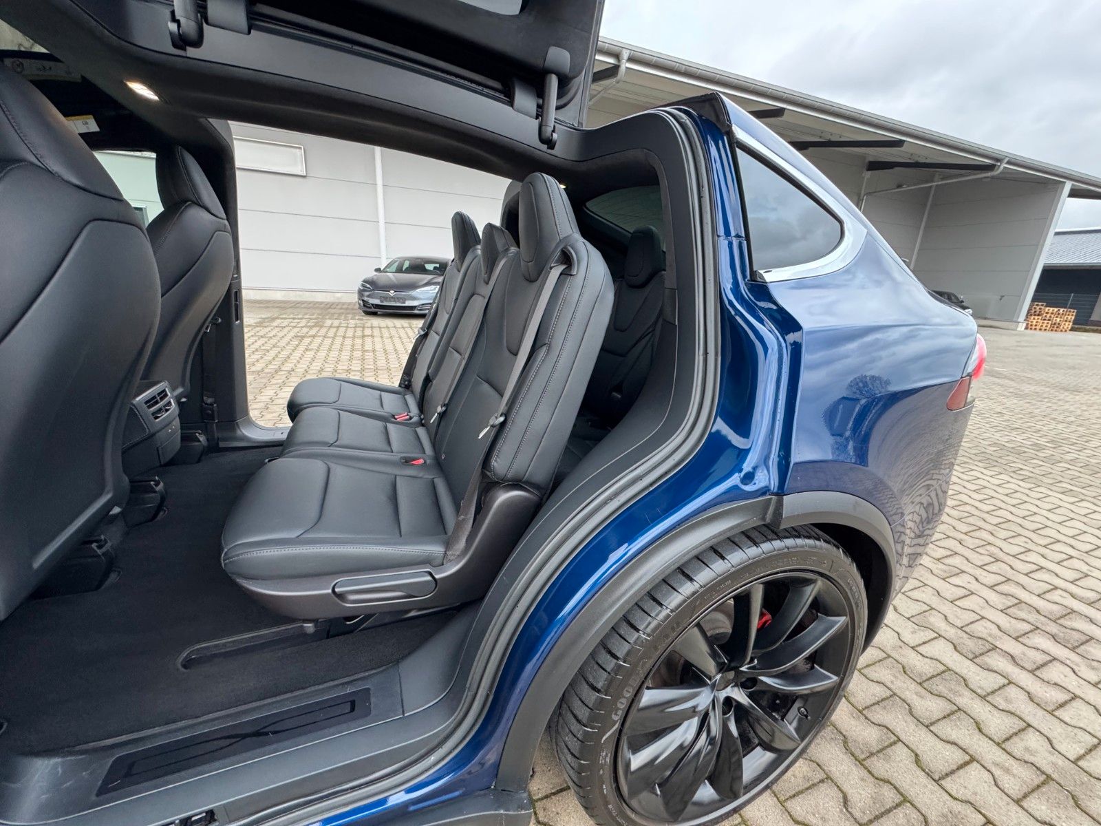 Tesla Model X MODEL X RAVEN PERFORMANCE | 7 SEATER | CCS | 22