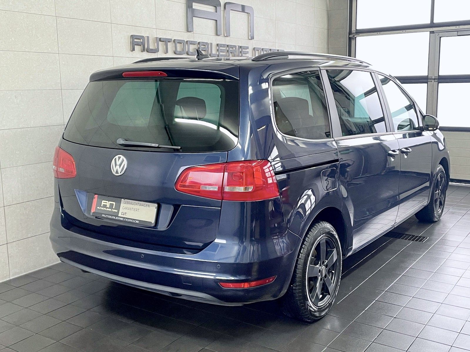 Volkswagen Sharan Sharan BMT Navi+SHZ+MFL+Winterpaket+s.AHK