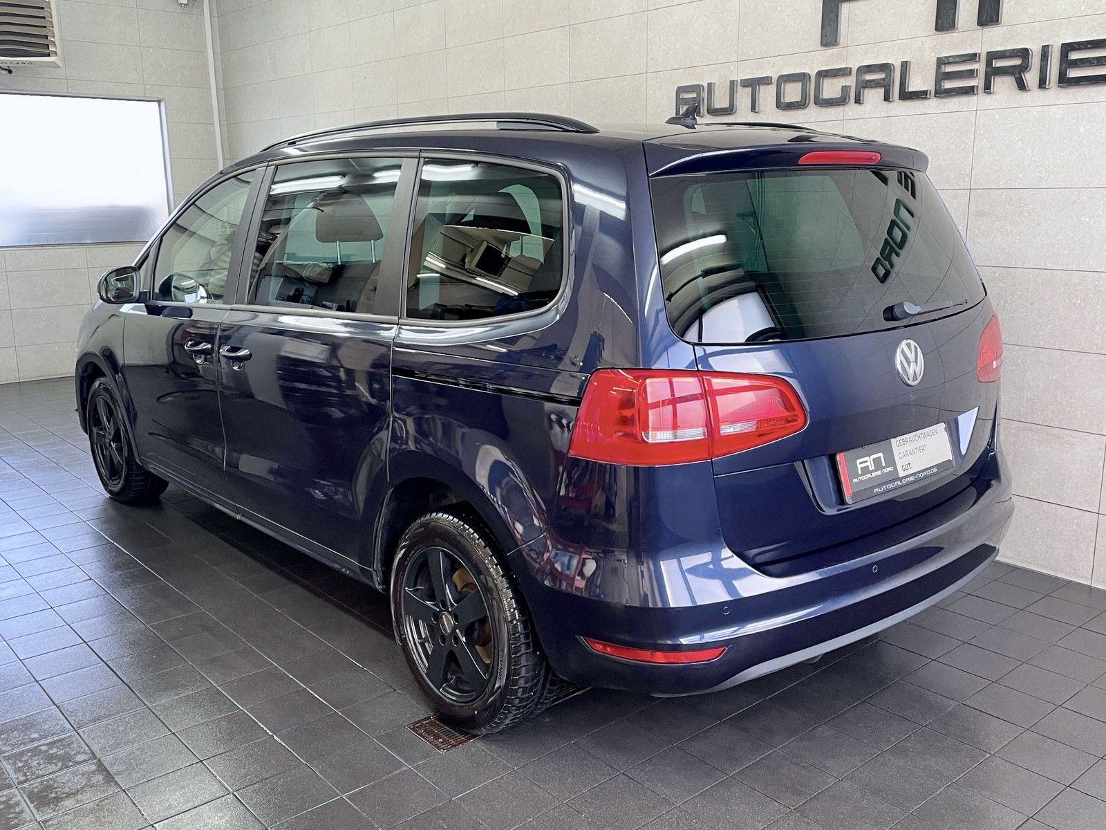 Volkswagen Sharan Sharan BMT Navi+SHZ+MFL+Winterpaket+s.AHK