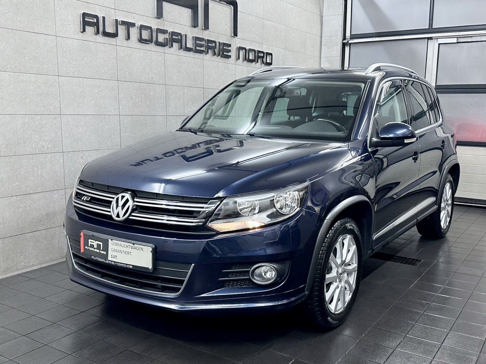 Volkswagen Tiguan Tiguan Sport &amp; Style 4M R Line Navi+AHK+Ambiente