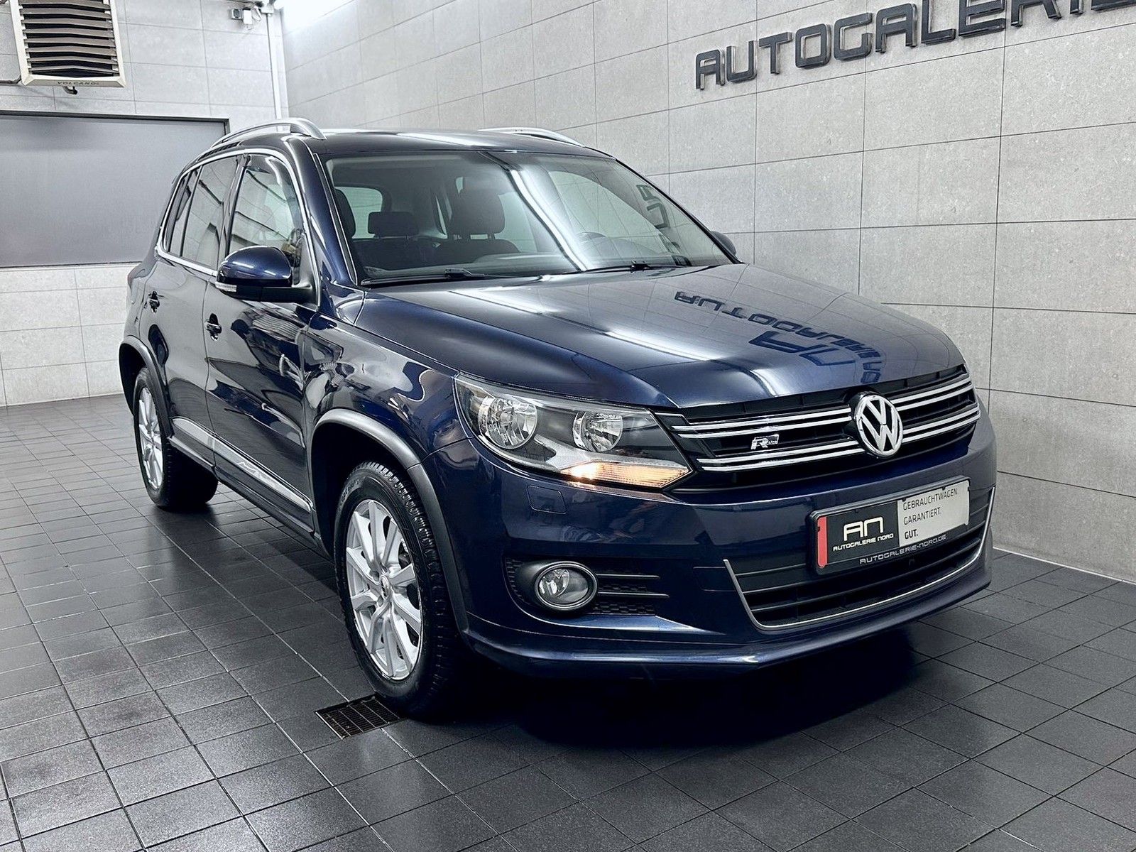 Volkswagen Tiguan Tiguan Sport &amp; Style 4M R Line Navi+AHK+Ambiente