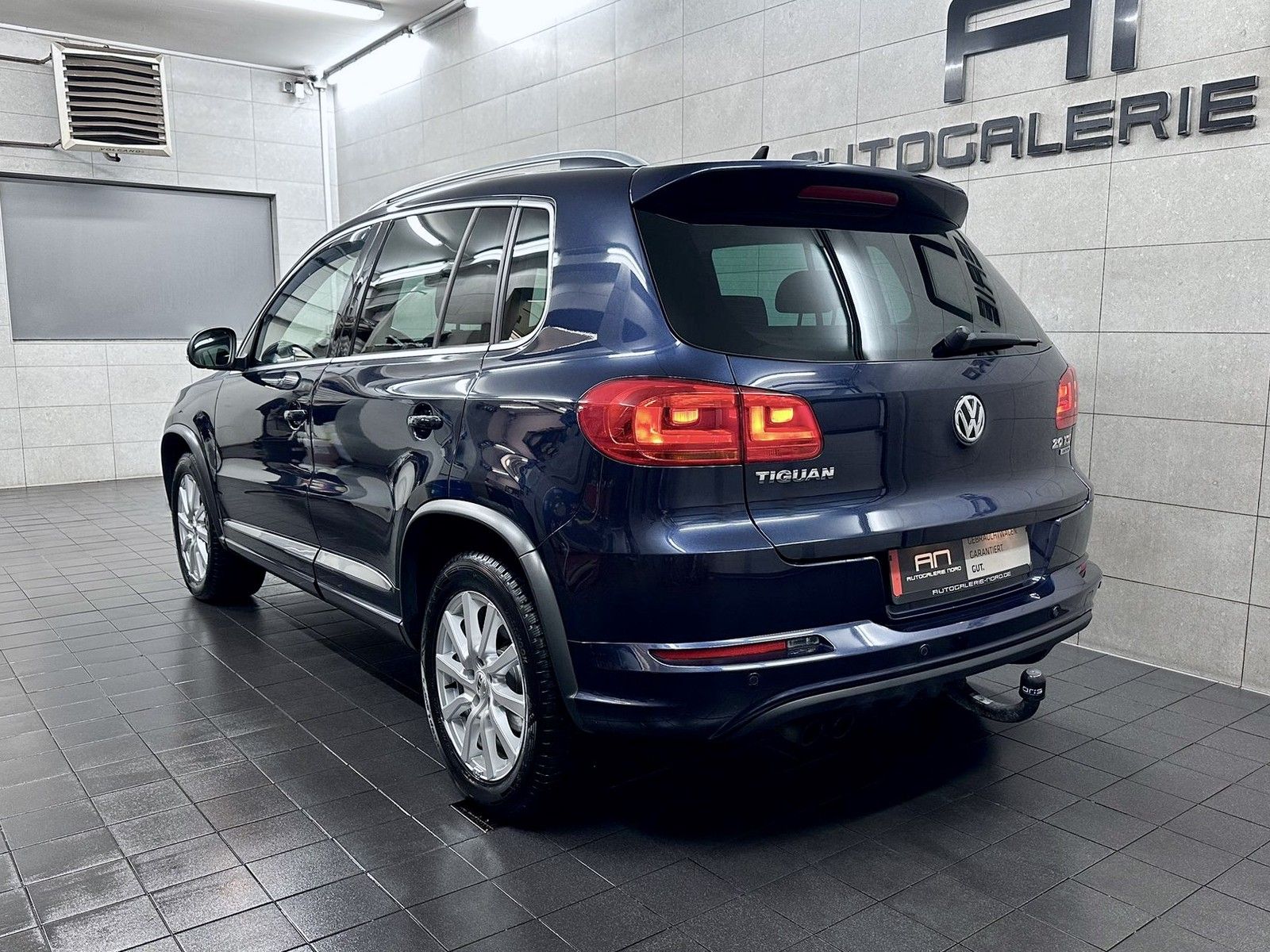 Volkswagen Tiguan Tiguan Sport &amp; Style 4M R Line Navi+AHK+Ambiente