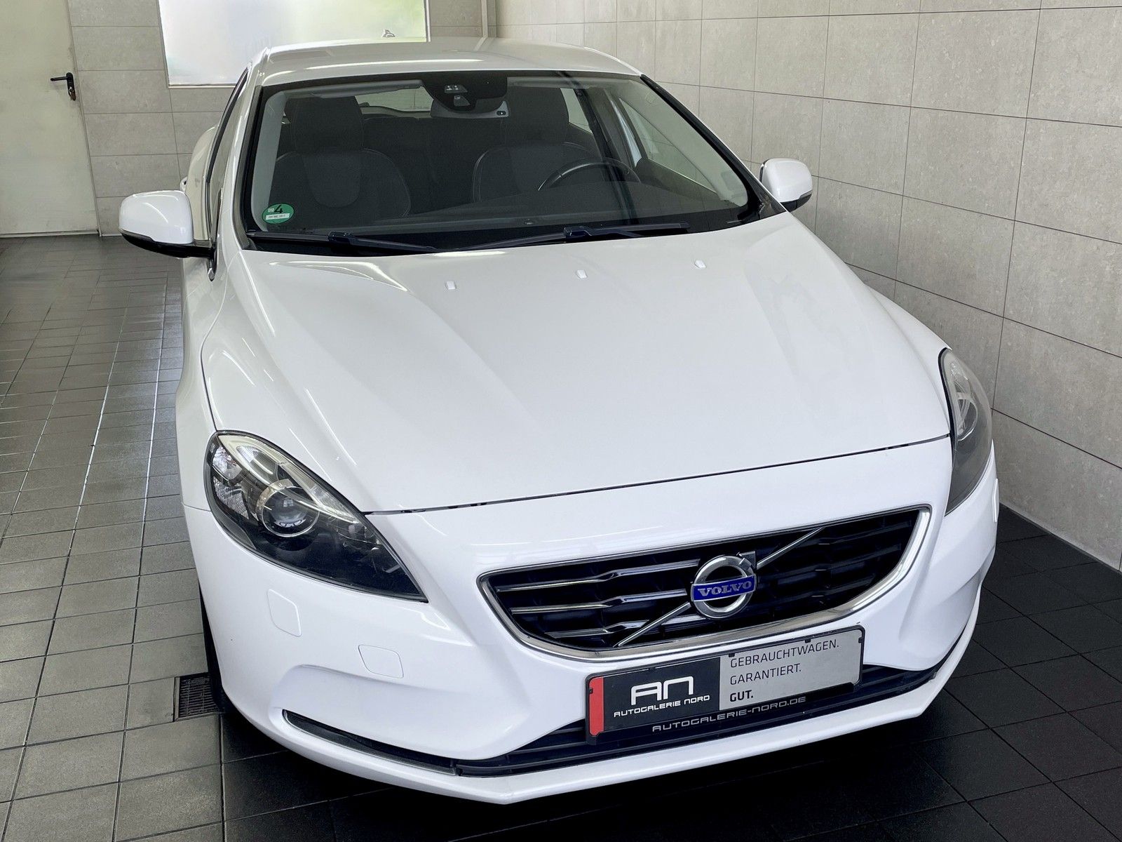 Volvo V40 V40 Momentum Style Aut. Navi+Xenon+Ambiente+RFK