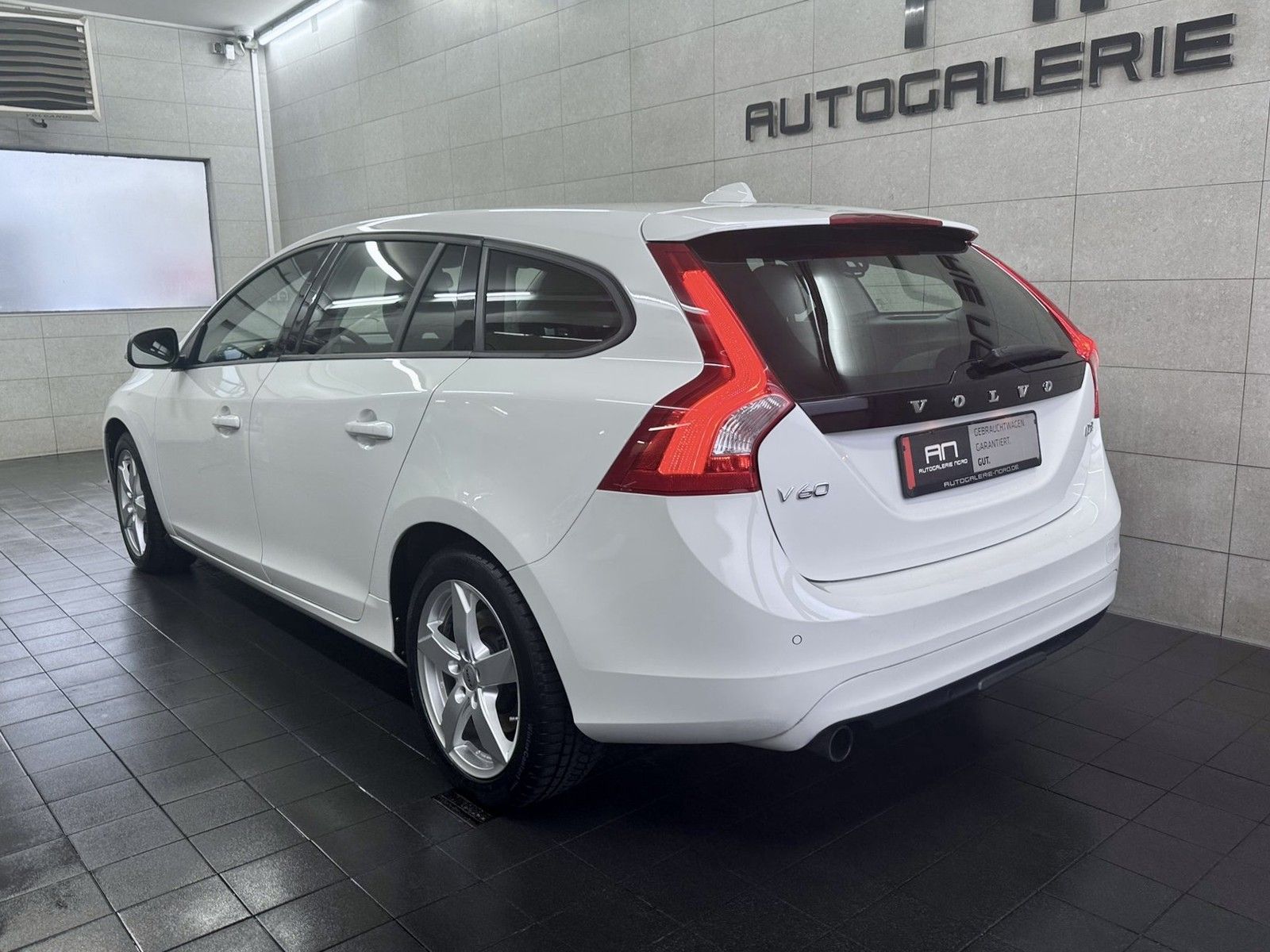 Volvo V60 V60 Kombi Design Paket Navi+SHZ+MFL+RFK