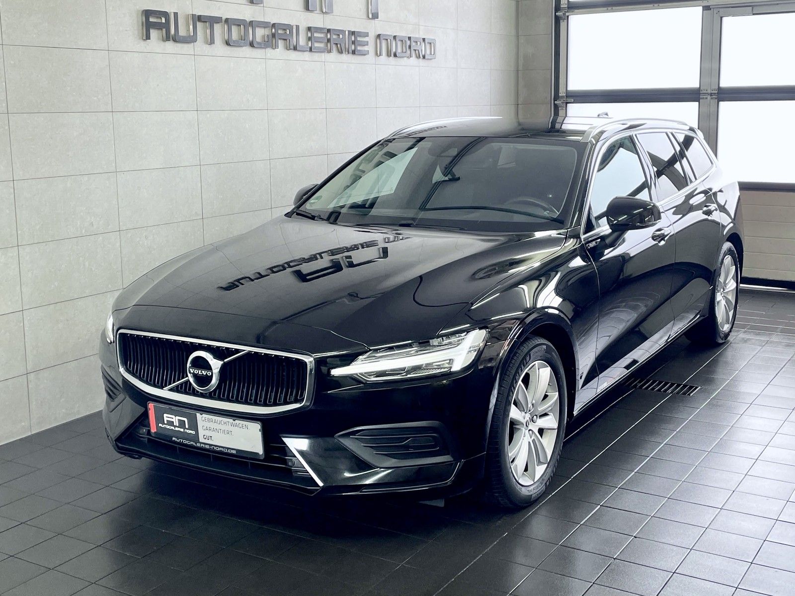 Volvo V60 V60 Kombi Momentum Pro Fahrassistenz-Systeme