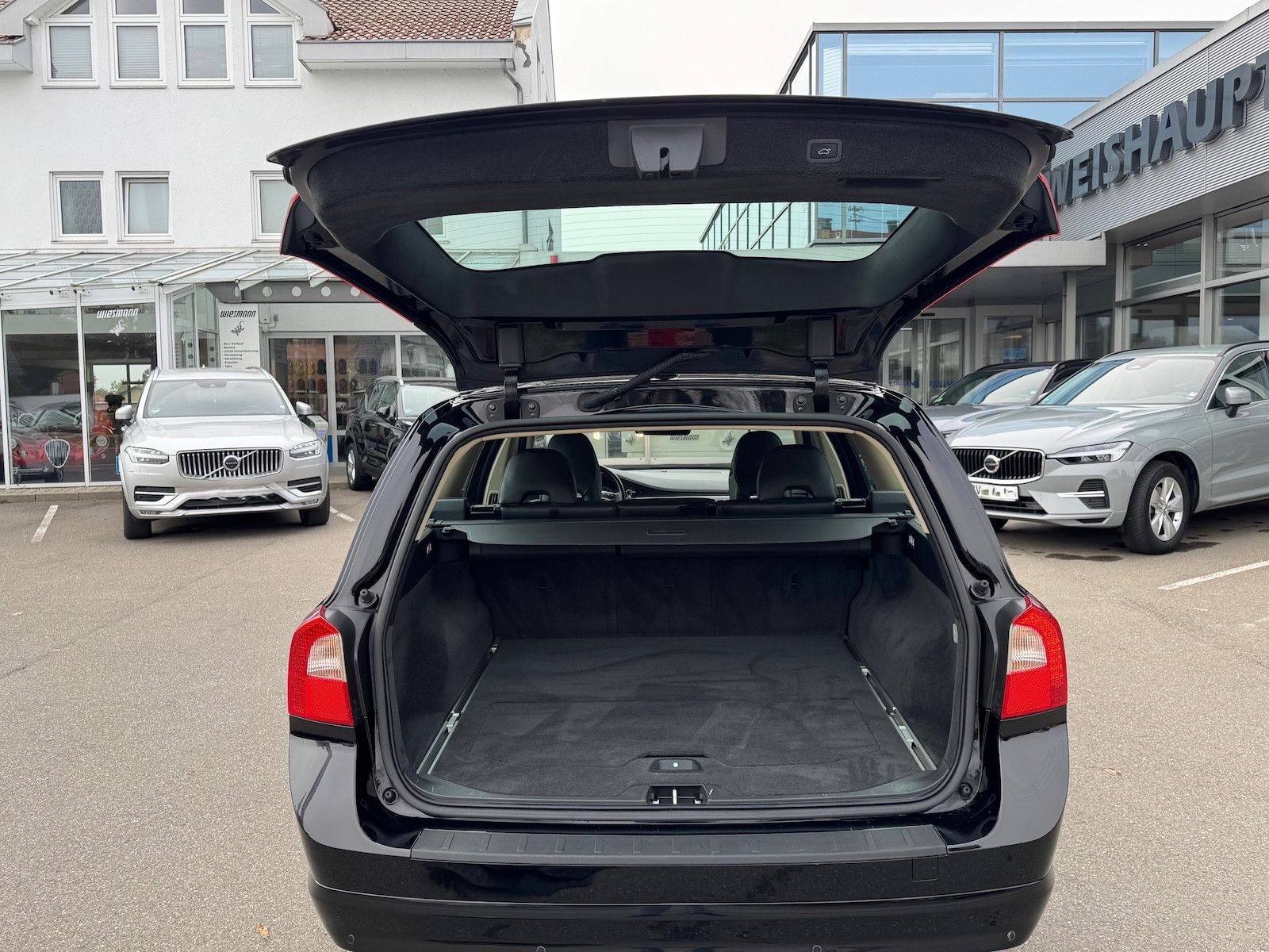 Volvo V70 V70 Momentum*Sitzhzg*Leder*Integriete Kindersitz